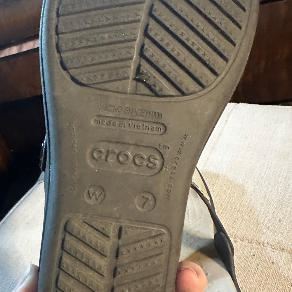 Crocs - Picture 2 of 4
